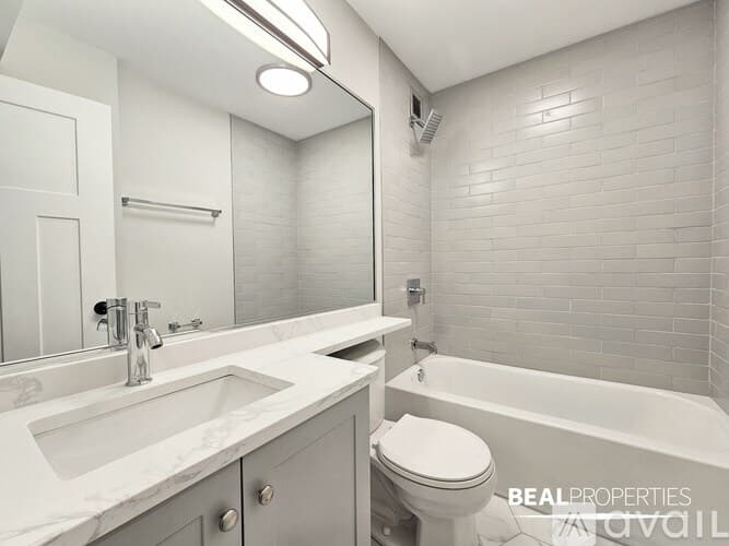 Chicago Apartment: 1220 N La Salle Dr