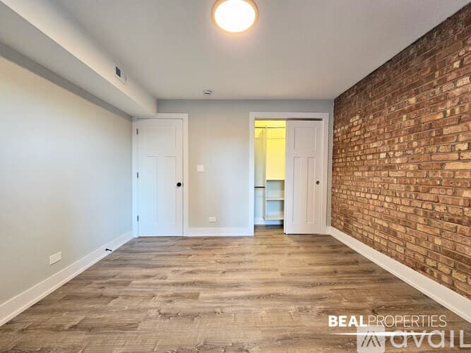 Chicago Apartment: 1220 N La Salle Dr
