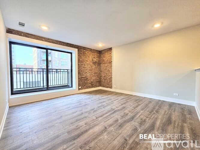 Chicago Apartment: 1220 N La Salle Dr