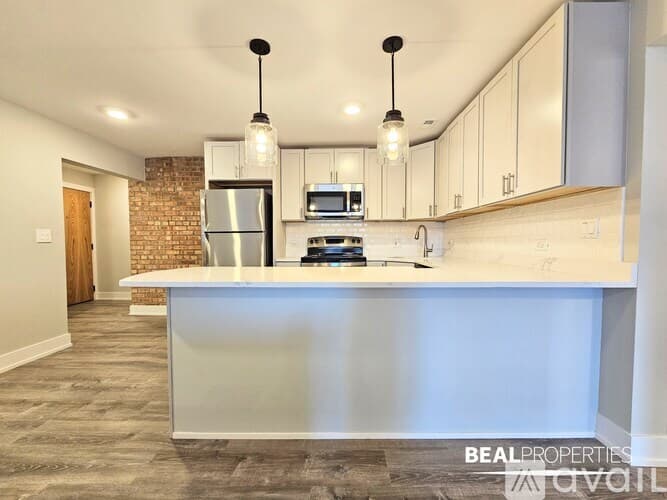 Chicago Apartment: 1220 N La Salle Dr