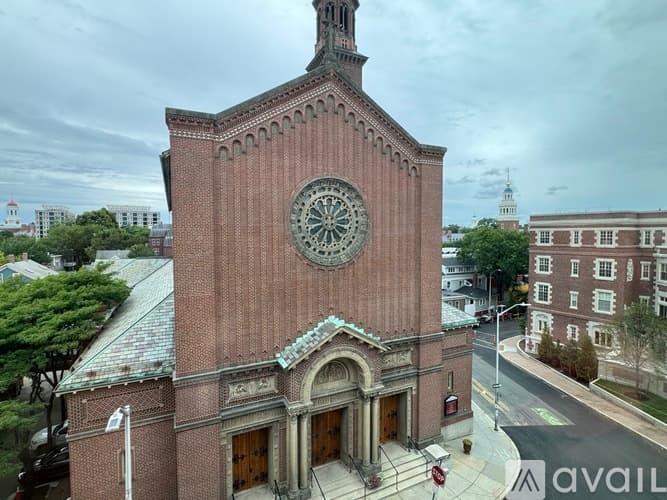 Cambridge Apartment: 1200 Massachusetts Ave