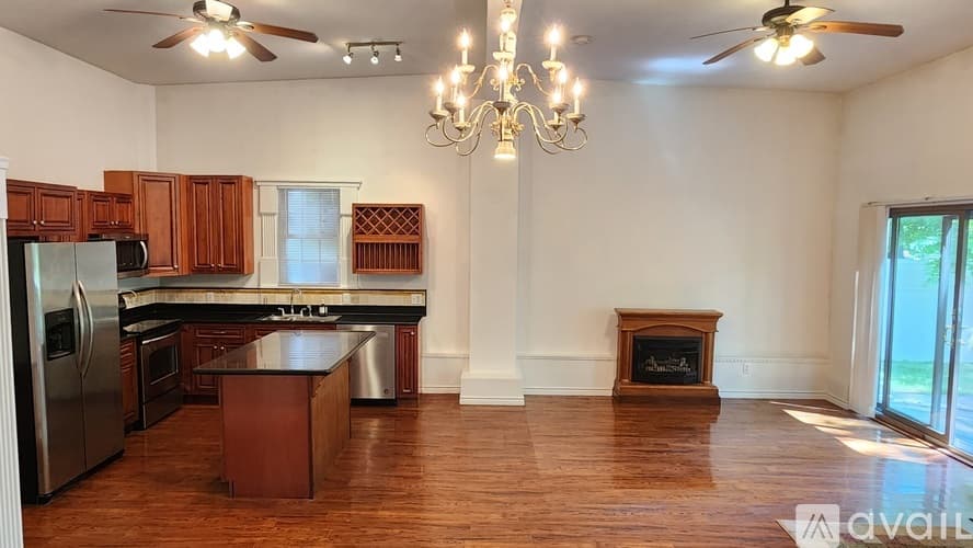 Hopkinton Apartment: 21 Ash St