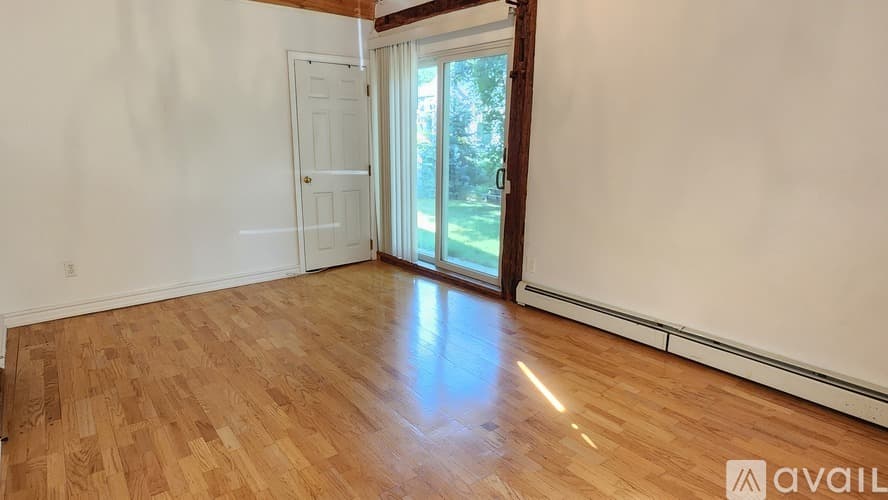 Hopkinton Apartment: 21 Ash St