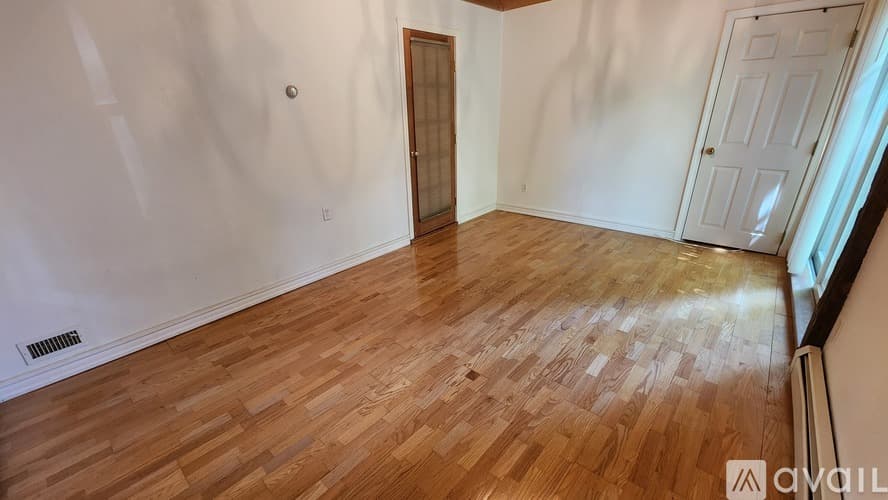 Hopkinton Apartment: 21 Ash St