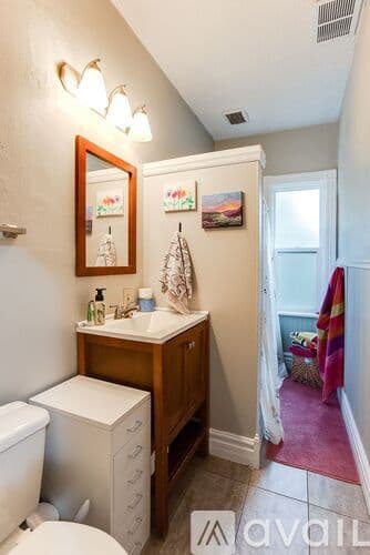 Saint Paul Apartment: 138 Isabel Street West
