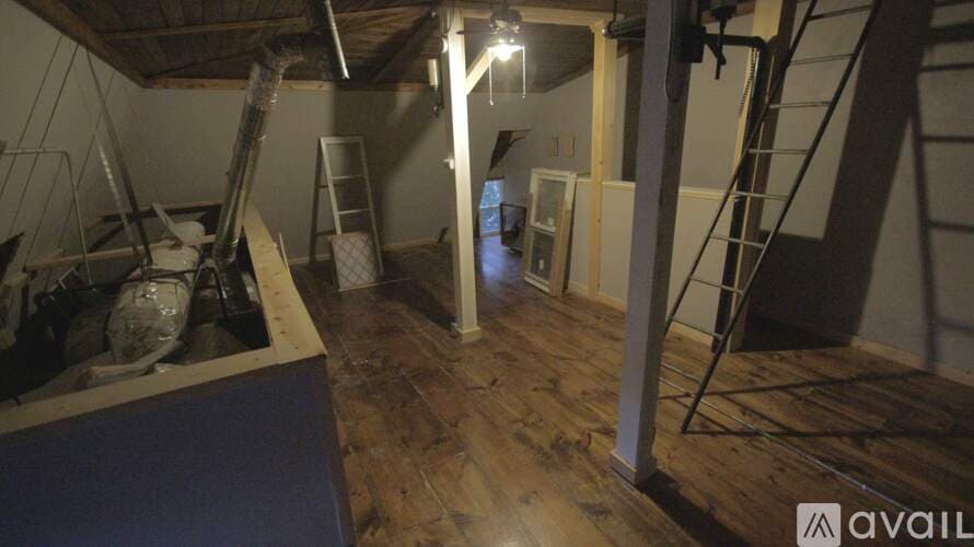 Saint Paul Apartment: 138 Isabel Street West