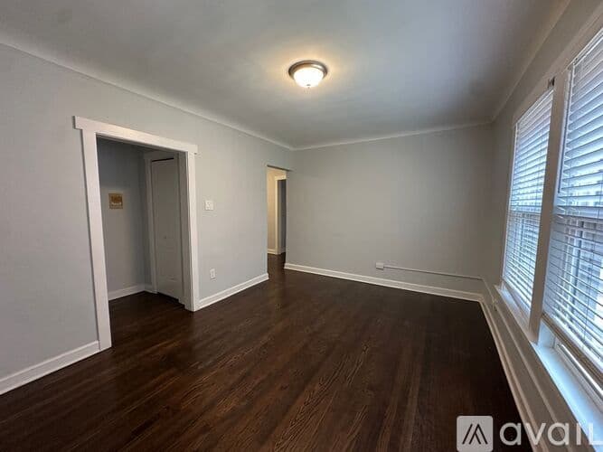 Chicago Apartment: 1381 W Greenleaf Ave