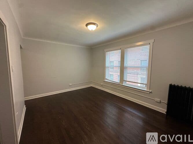 Chicago Apartment: 1381 W Greenleaf Ave