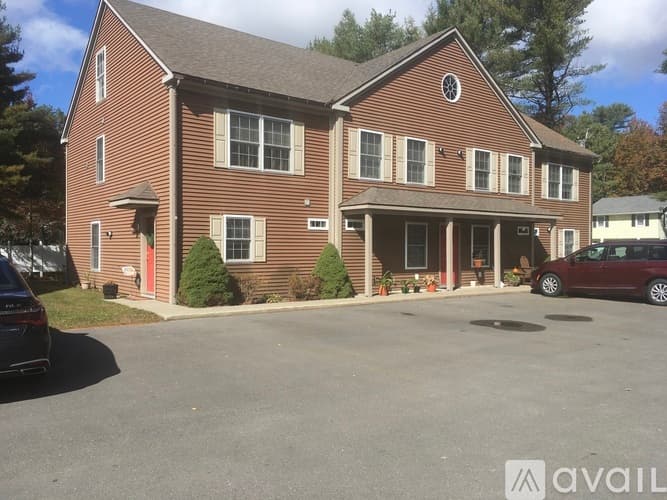 Ellsworth Townhome: 7 Carlisle Street