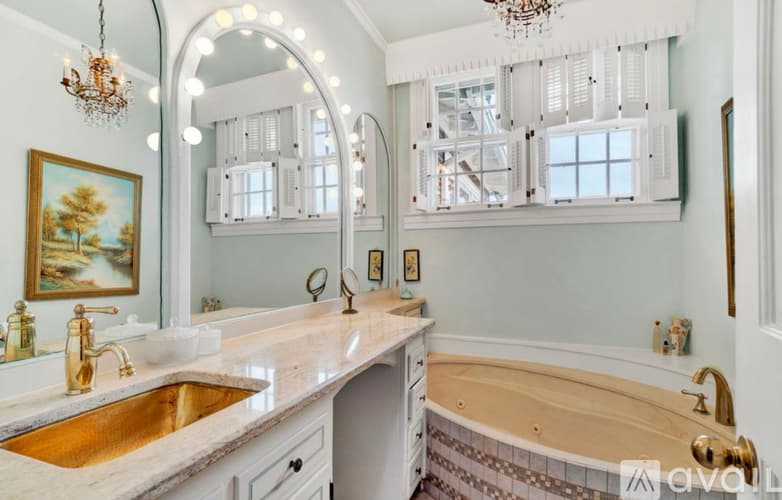 Kinards House: 2565 State Highway 560