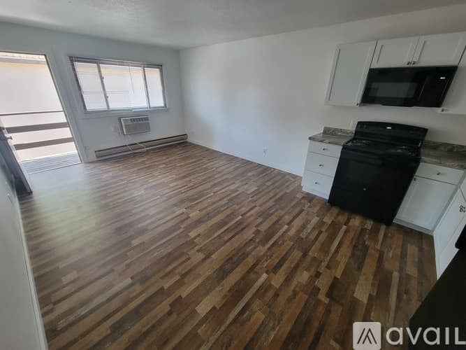 La Crosse Apartment: 425 10th St N