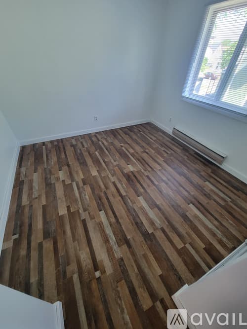 La Crosse Apartment: 425 10th St N