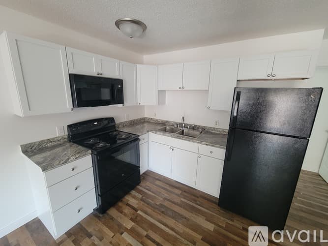 La Crosse Apartment: 425 10th St N