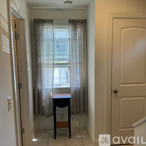 Ellsworth Townhome: 7 Carlisle Street
