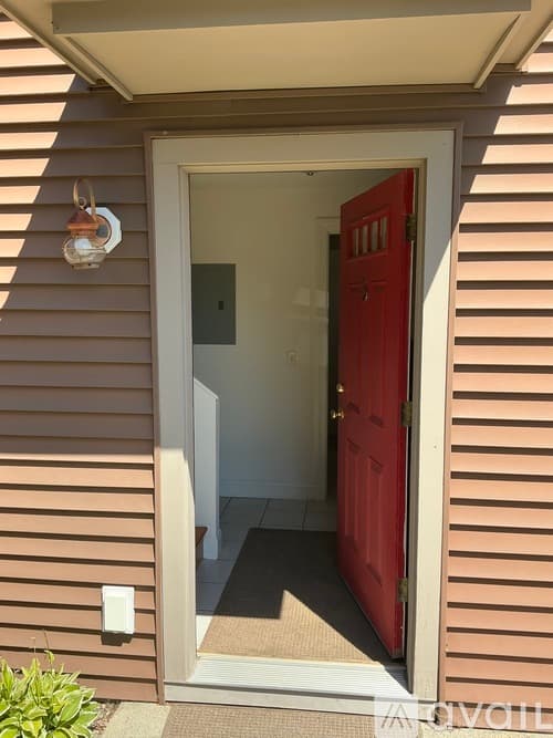Ellsworth Townhome: 7 Carlisle Street