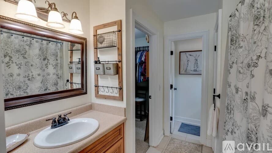 Thomasville House: 127 Eagles Landing Drive