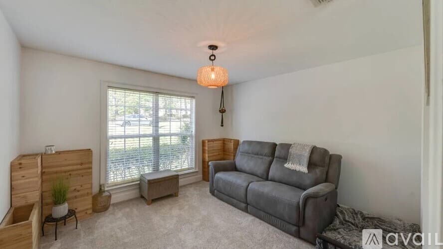 Thomasville House: 127 Eagles Landing Drive