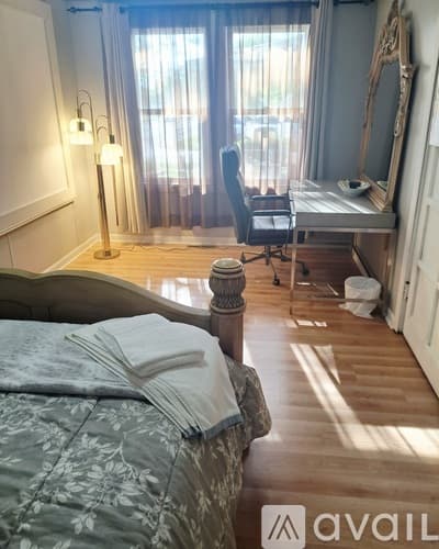 Moline Apartment: 2407 6th Ave