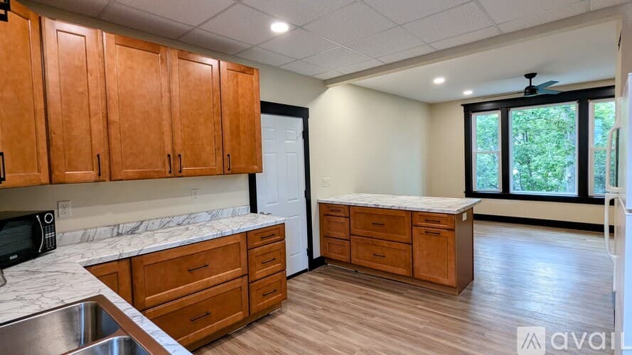 Eau Claire Apartment: 702 E Grand Ave