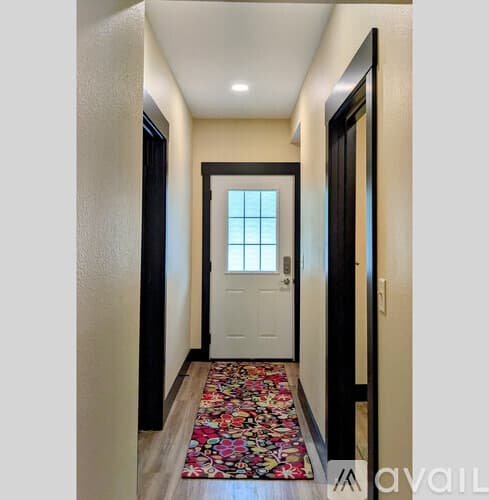 Eau Claire Apartment: 702 E Grand Ave
