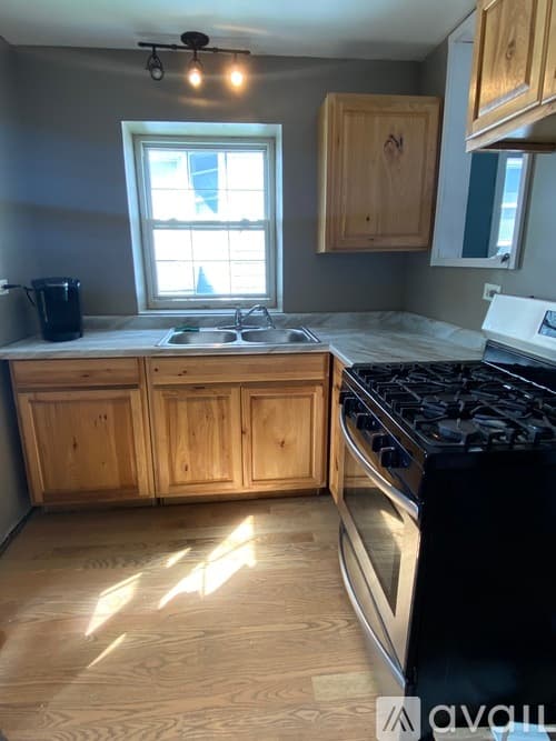 Evanston Apartment: 730 Wesley Avenue