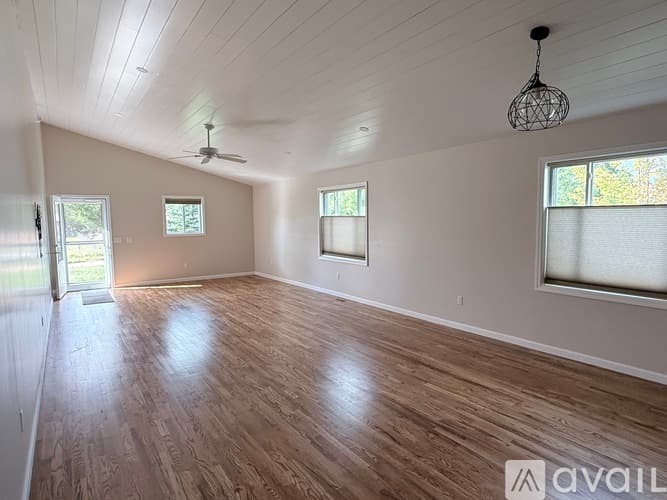 Boyne City House: 230 Ridge St