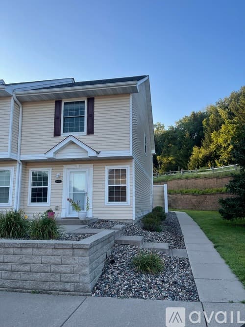 River Falls Townhome: 1880 Fisher Way