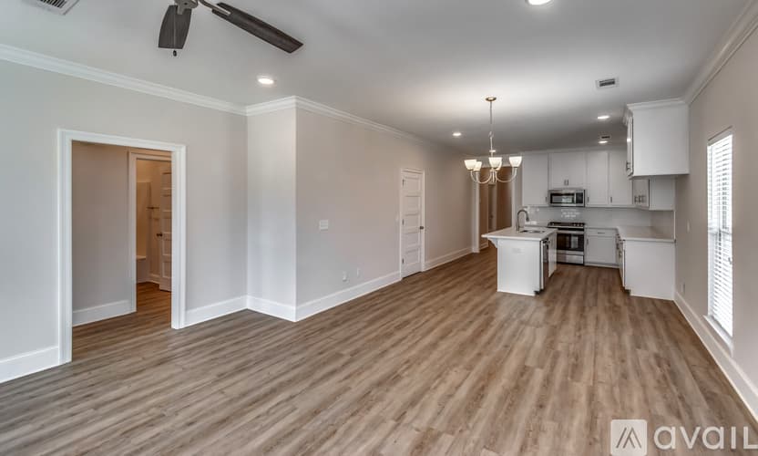 Brandon House: 867 Long Leaf Circle