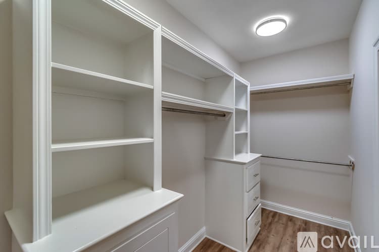 Brandon House: 867 Long Leaf Circle