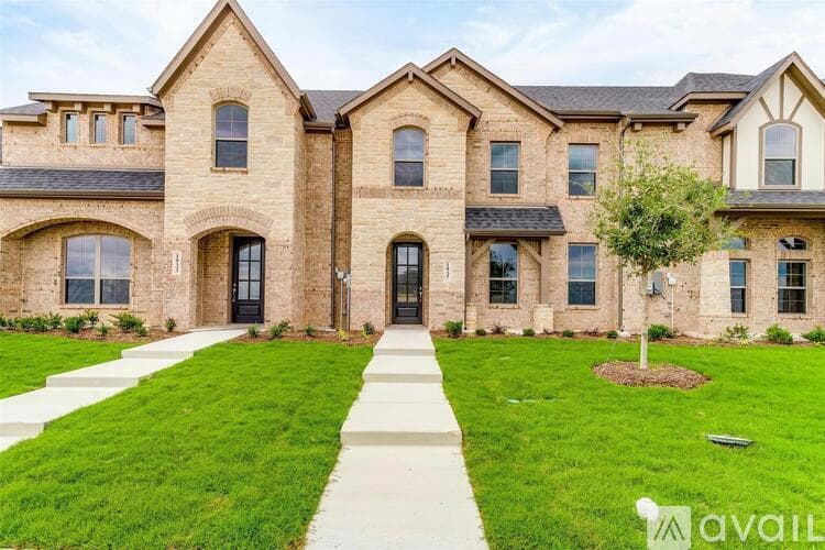 Mansfield House: 803 Homeplace Cir