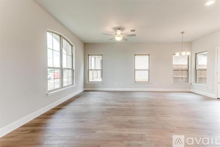 Mansfield House: 803 Homeplace Cir