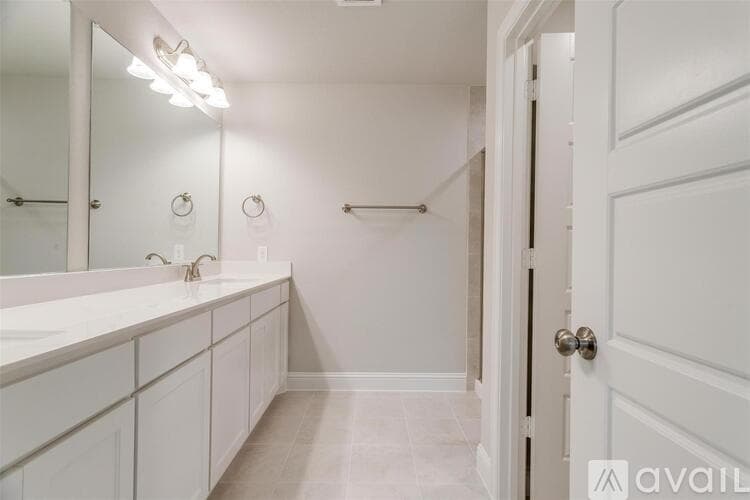 Mansfield House: 803 Homeplace Cir