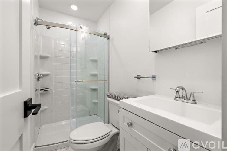 Boston Apartment: 141 Hillside St