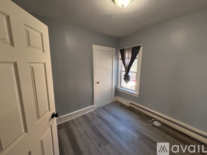 Taunton Apartment: 10 Morton St