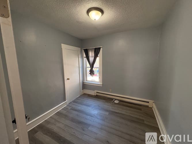 Taunton Apartment: 10 Morton St