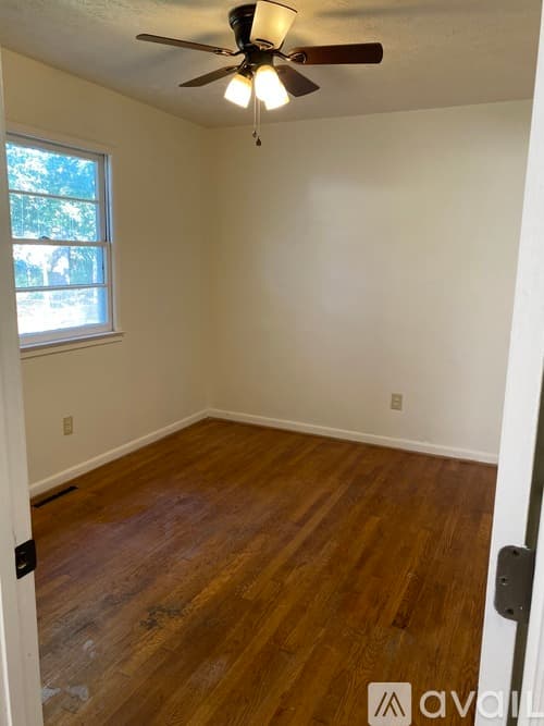 Williamsburg House: 119 Drew Rd