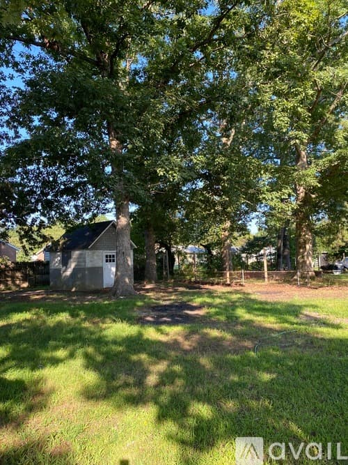 Williamsburg House: 119 Drew Rd