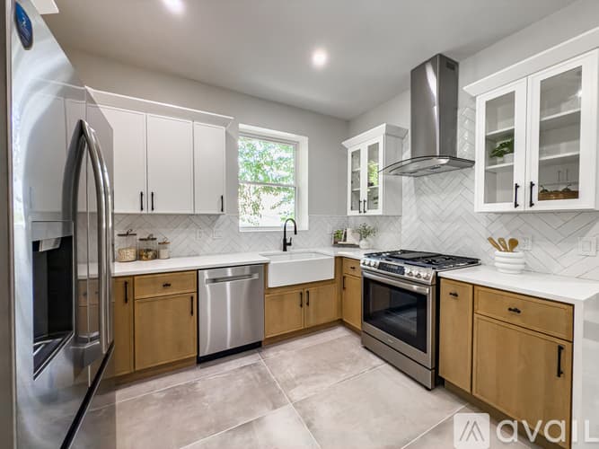 Cincinnati House: 2369 Park Ave