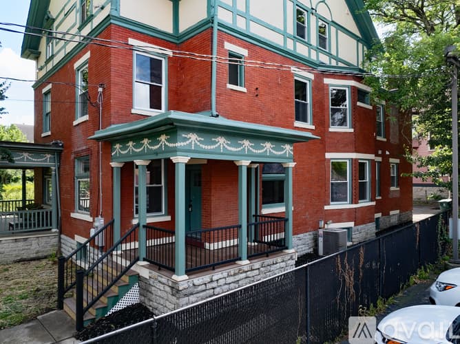 Cincinnati House: 2369 Park Ave