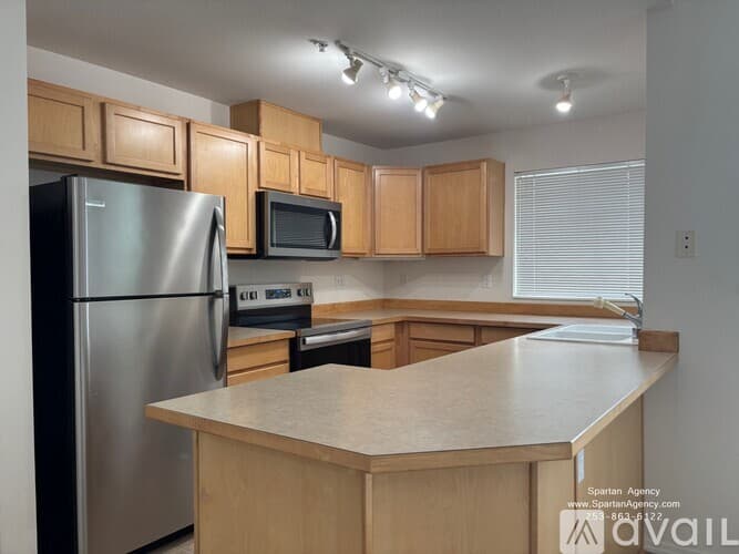 Auburn Condo: 1039 61st St SE
