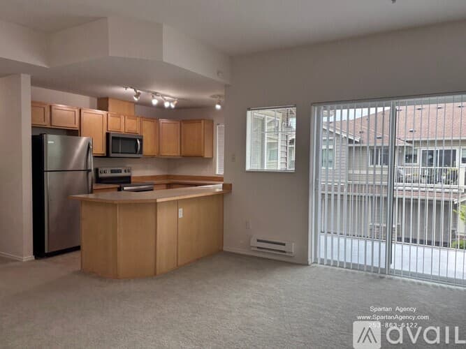 Auburn Condo: 1039 61st St SE