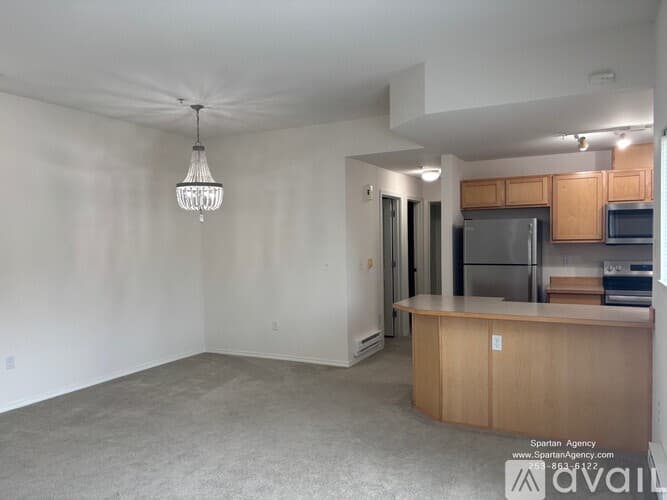 Auburn Condo: 1039 61st St SE