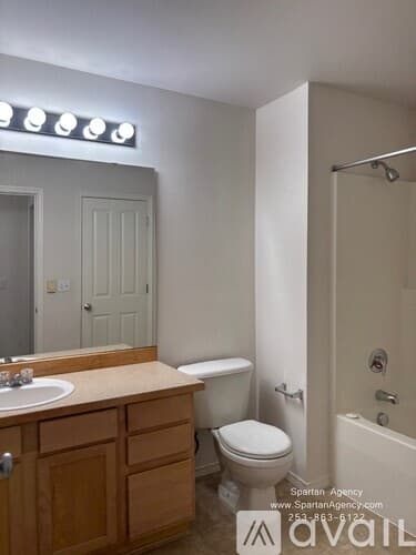 Auburn Condo: 1039 61st St SE