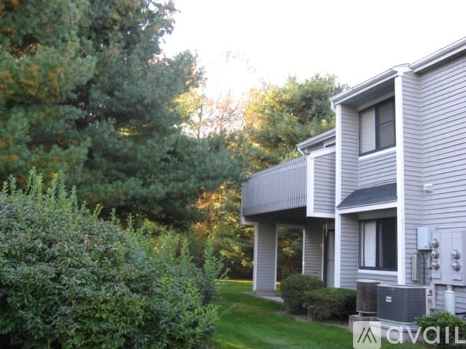 Simsbury Condo: 107 Hilltop Drive