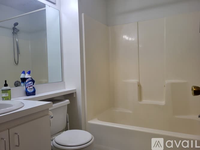 Simsbury Condo: 107 Hilltop Drive