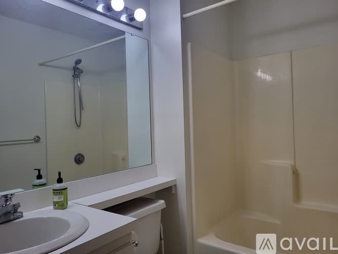 Simsbury Condo: 107 Hilltop Drive