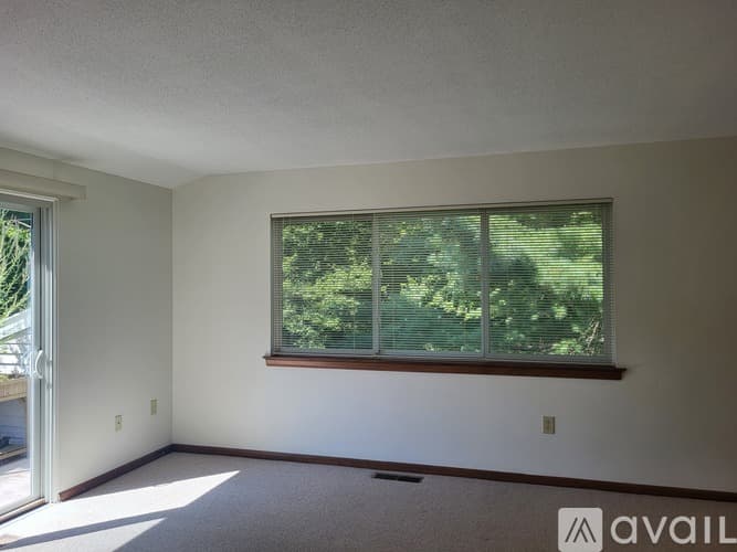 Simsbury Condo: 107 Hilltop Drive