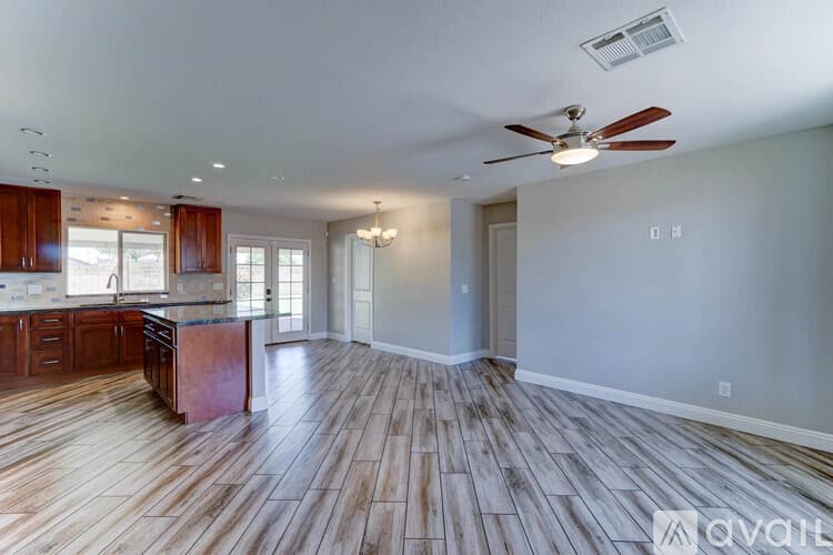 Phoenix House: 1716 West Villa Theresa Drive