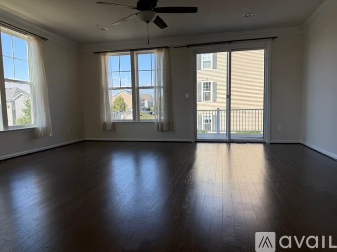 Frederick Townhome: 5585 Peregrine Way