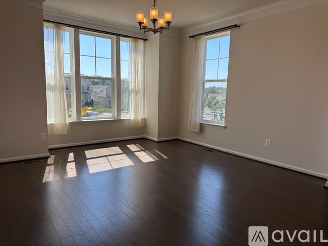 Frederick Townhome: 5585 Peregrine Way
